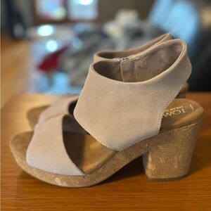 Toms Majorca Nude Suede Cutout Cork Heel Sandals Chunky  Size 9.5
